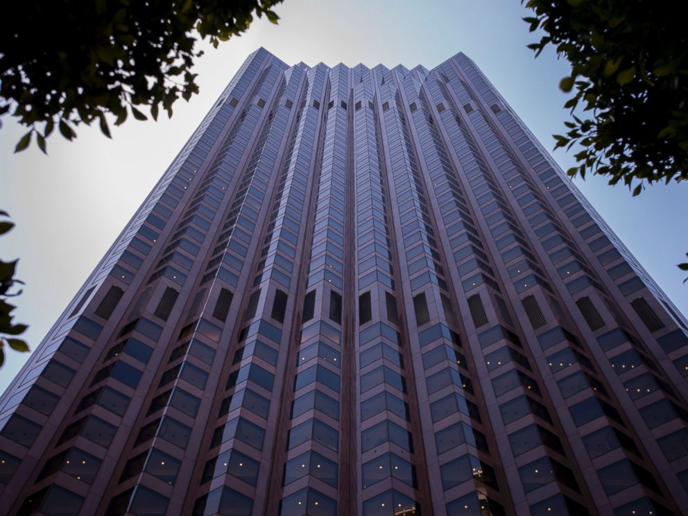 PHOTO: The former Bank of America Headquarters at 555 California Street stands in San Francisco, California, June 17, 2014.