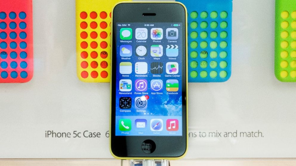 PHOTO:The iPhone 5C is seen on display at the Fifth Avenue Apple store, Sept.20, 2013, in New York.  