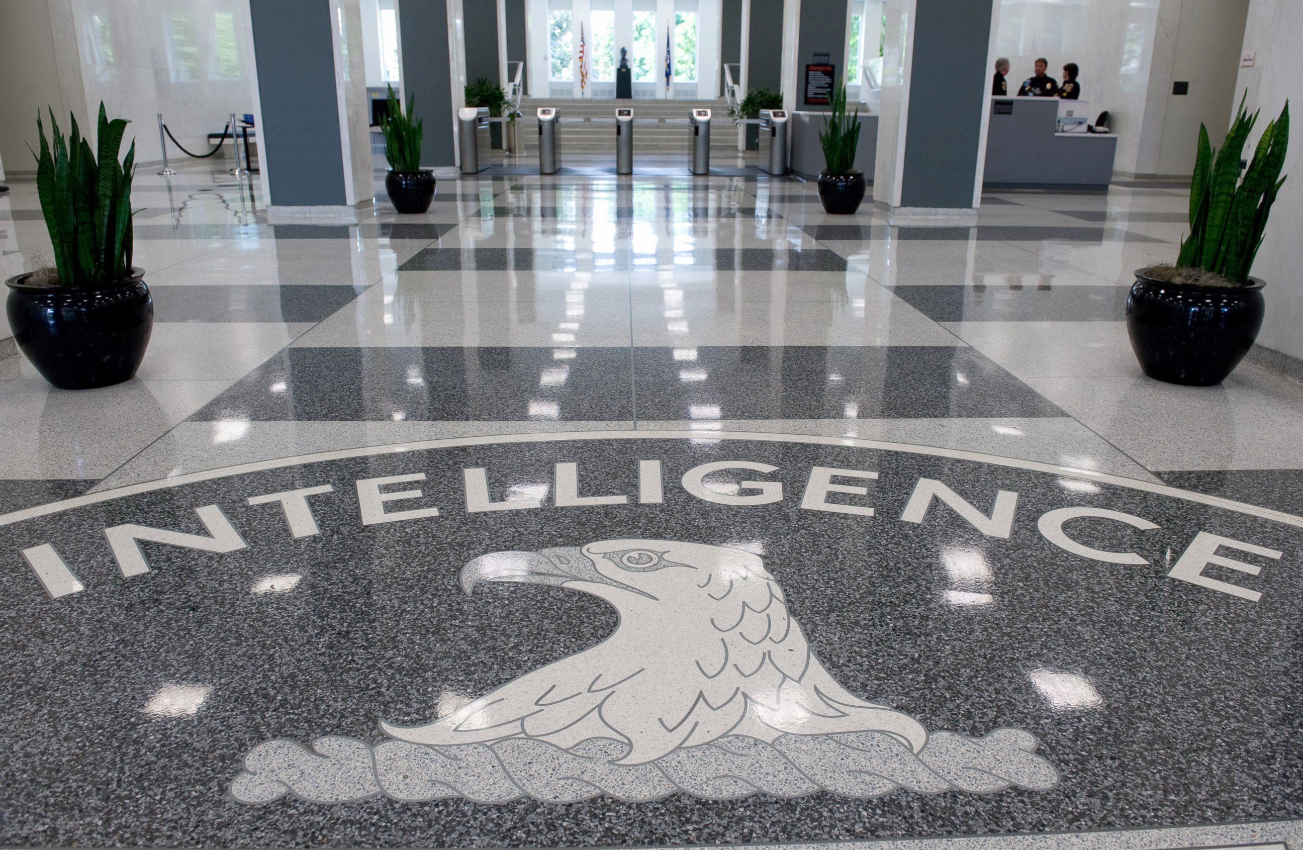 PHOTO: The Central Intelligence Agency (CIA) logo is displayed in the lobby of CIA Headquarters in Langley, Va, Aug. 14, 2008. 