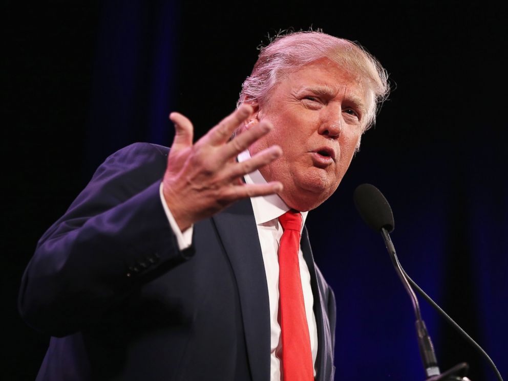 PHOTO: Donald Trump speaks to guests at the Iowa Freedom Summit on Jan. 24, 2015 in Des Moines, Iowa.