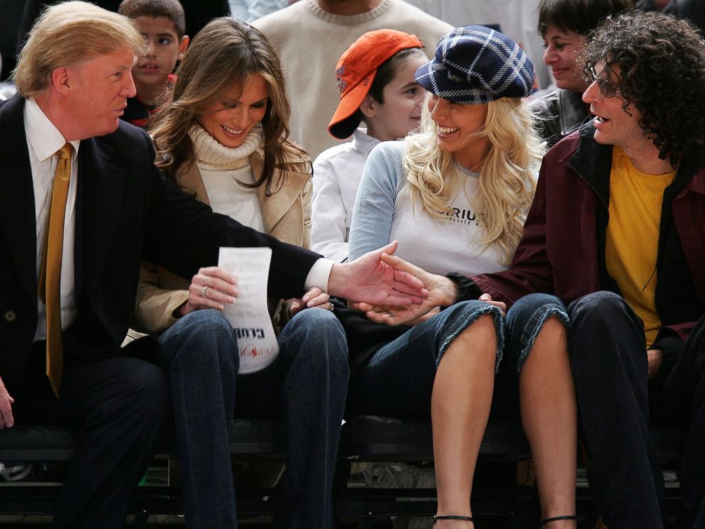 PHOTO:Donald Trump, Melania Trump, Beth Ostrosky and Howard Stern attend the Washington Wizards vs New York Knicks Game, Nov.4, 2005, in New York.