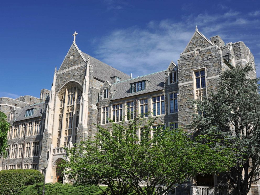 White-Gravenor Hall of Georgetown University