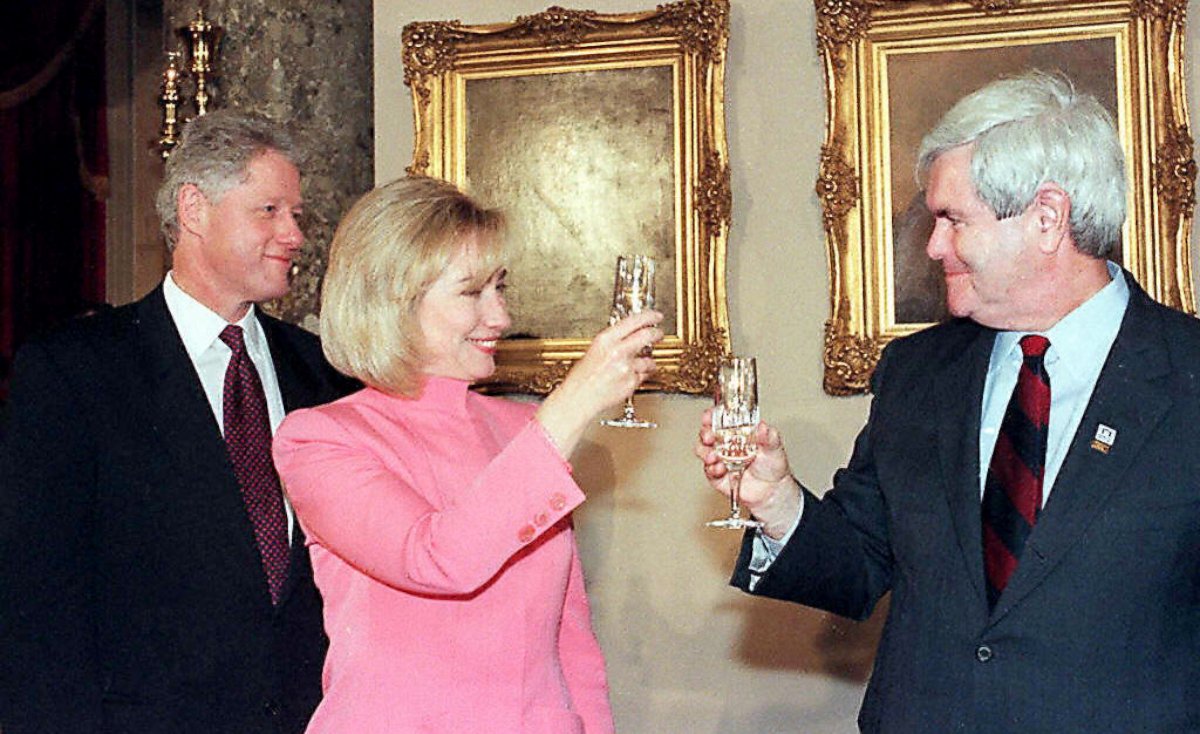 PHOTO: President Bill Clinotn and First Lady Hillary Clinton toast with Speaker of the House Newt Gingrich during the inaugural luncheon at the Capitol in Washington, Jan. 20, 1997.