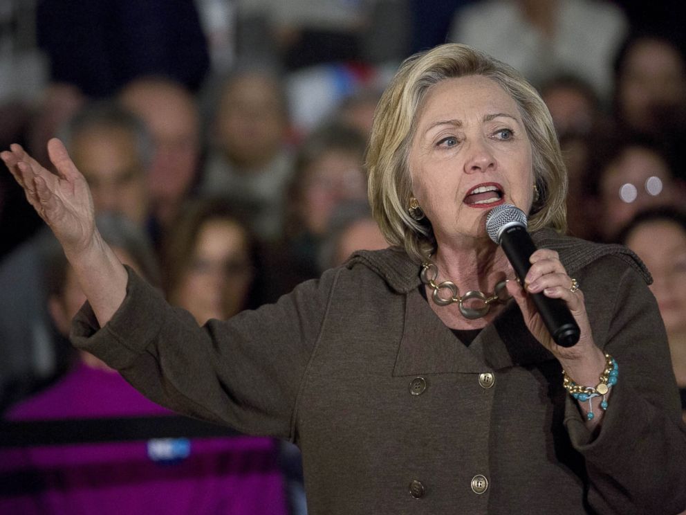 PHOTO: Hillary Clinton speaks during a town hall meeting at Keene High School in Keene, New Hampshire, Jan. 3, 2016.