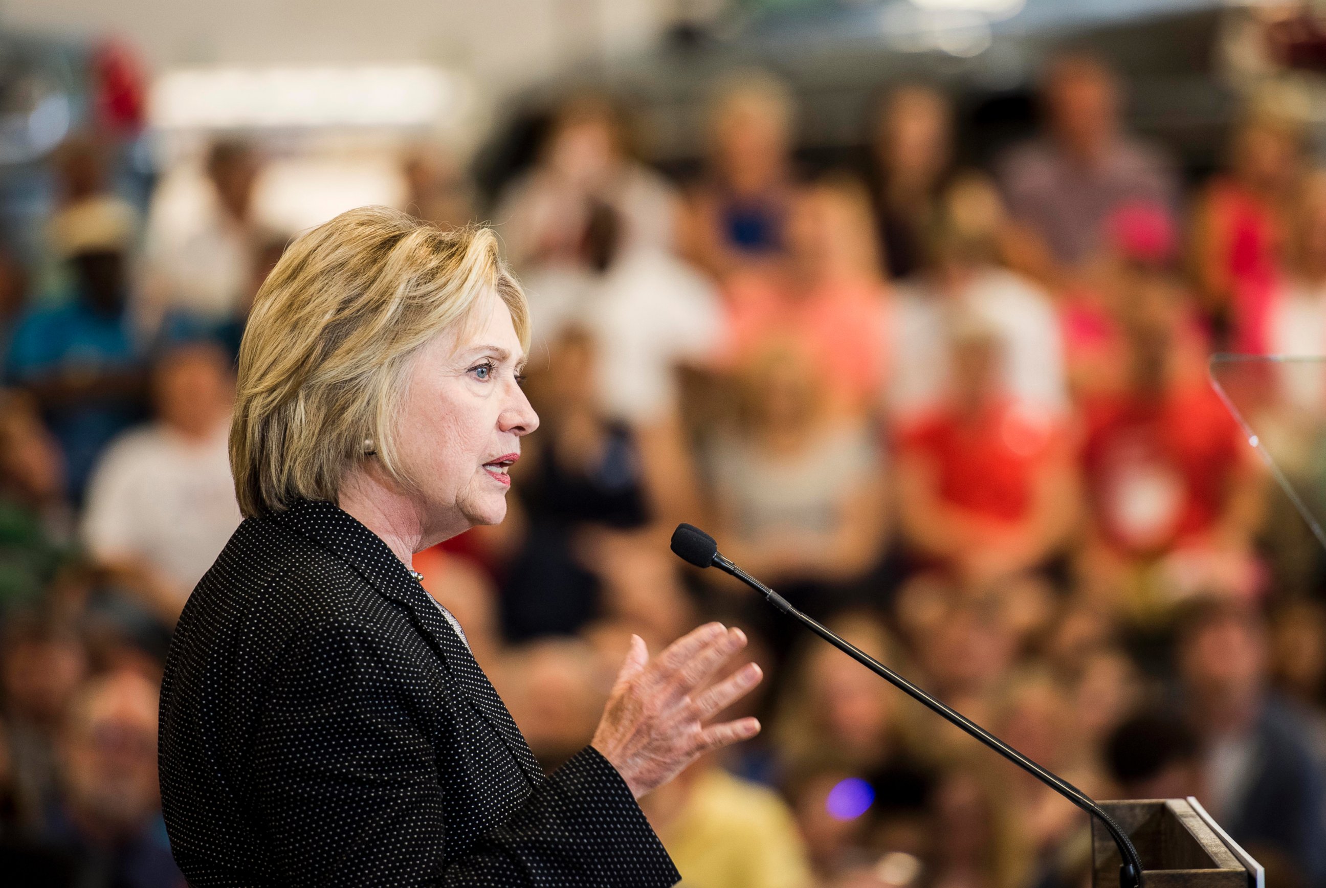 PHOTO: Democratic presidential candidate and former Secretary of State Hillary Clinton delivers an economic speech at Fort Hayes Metropolitan Education Center in Columbus, June 21, 2016. 