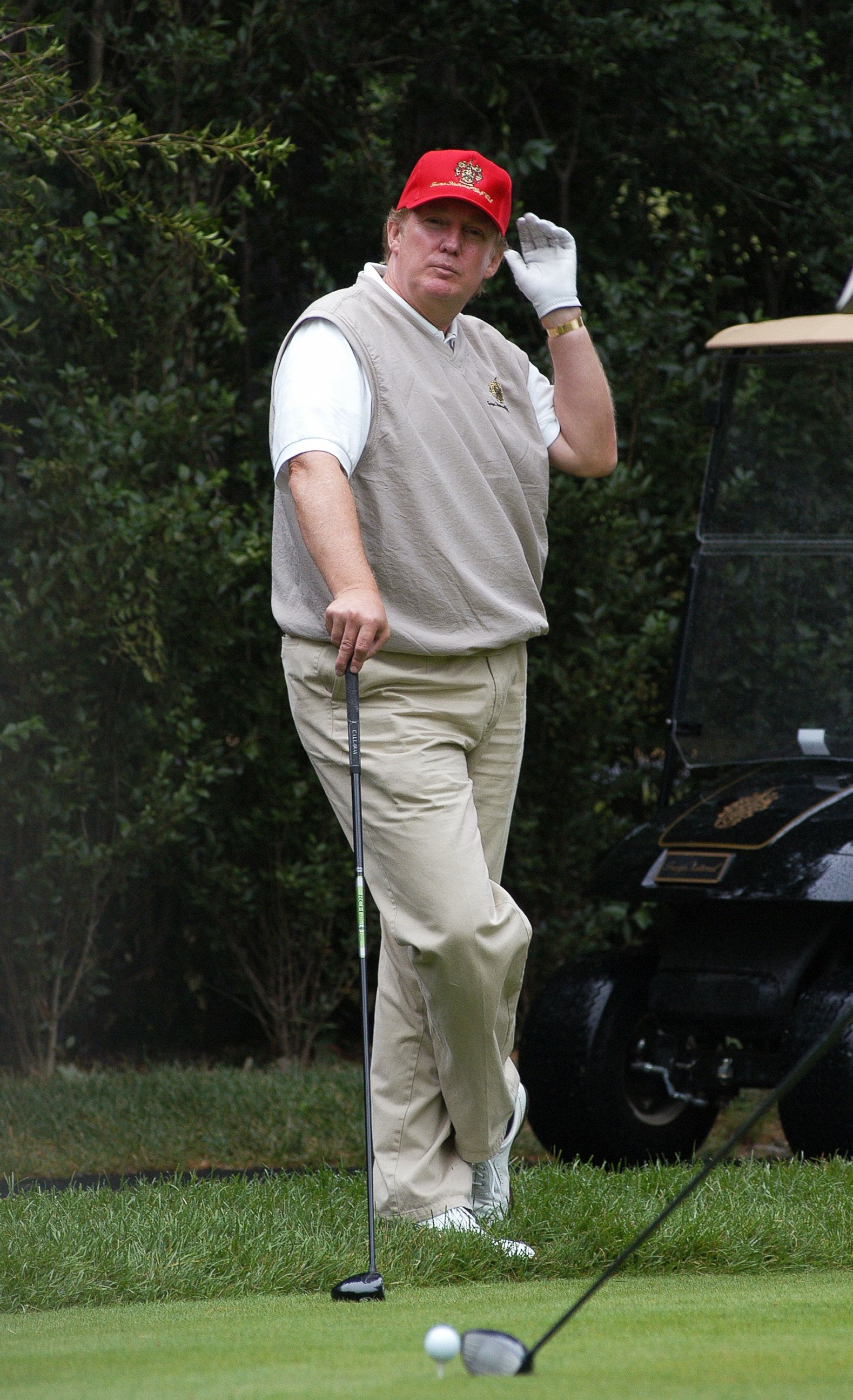 PHOTO: Real-estate mogul Donald Trump plays a round during an opening celebration for his latest venture, the Trump National Golf Club in Briarcliff Manor, New York. 