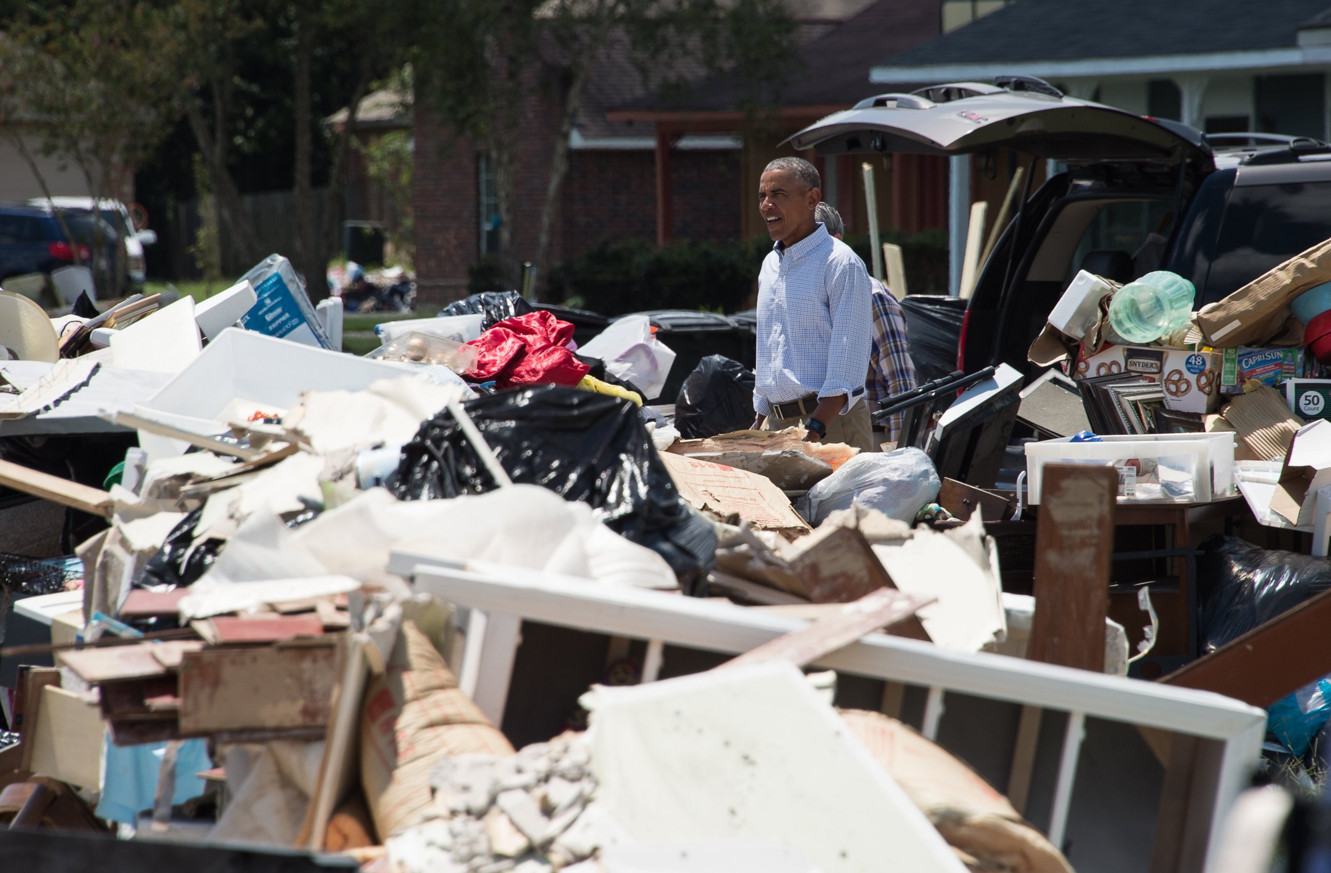 PHOTO: President Barack Obama tours a flood-affected area in Baton Rouge, Louisiana, Aug. 23, 2016.