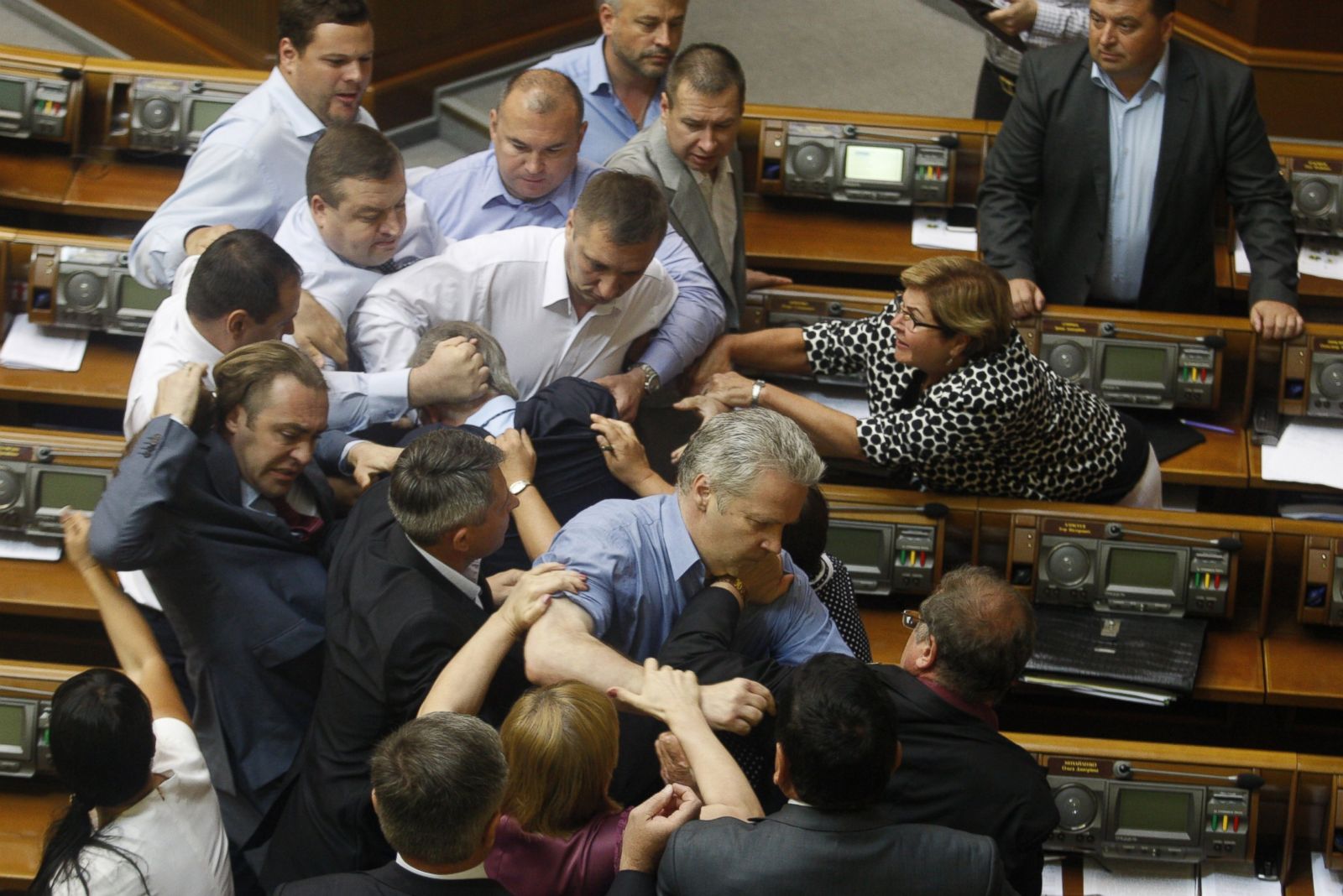 politicians fighting