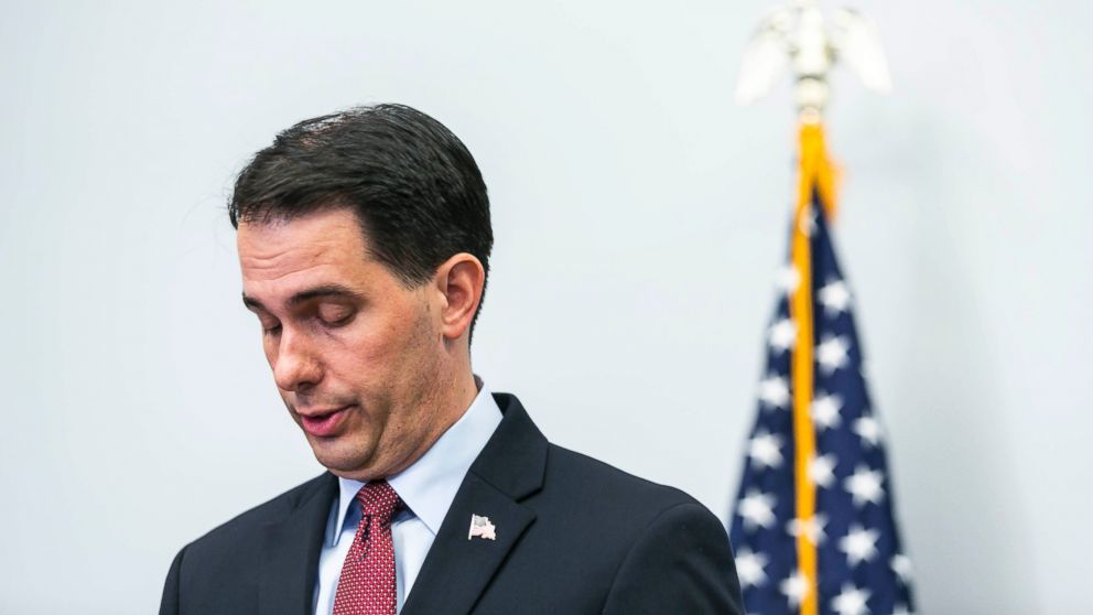 Wisconsin Gov. Scott Walker speaks at a news conference September 21, 2015 in Madison, Wisconsin.