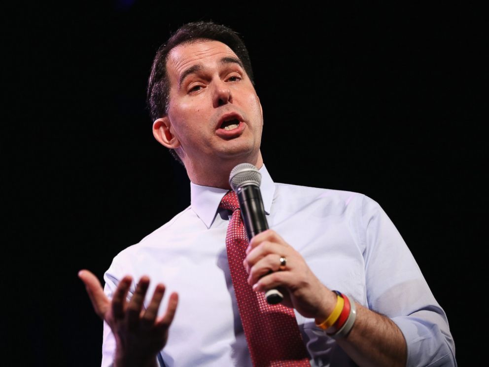 PHOTO: Wisconsin Gov. Scott Walker speaks to guests at the Iowa Freedom Summit on Jan. 24, 2015 in Des Moines, Iowa.
