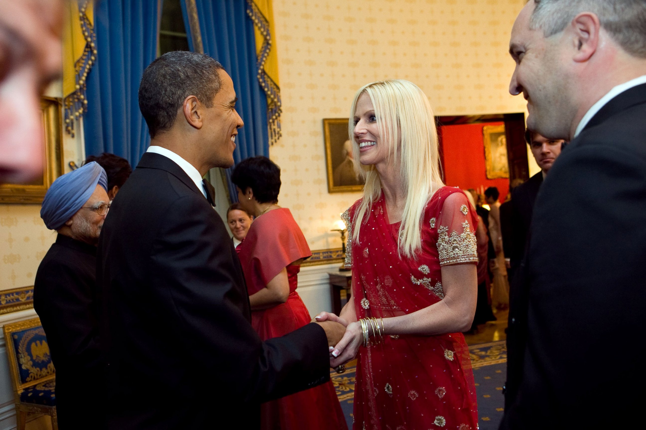 PHOTO: President Barack Obama greets Michaele and Tareq Salahi at the White House State Dinner
