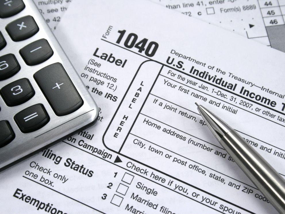 PHOTO: The deadline to file taxes is midnight on April 15.