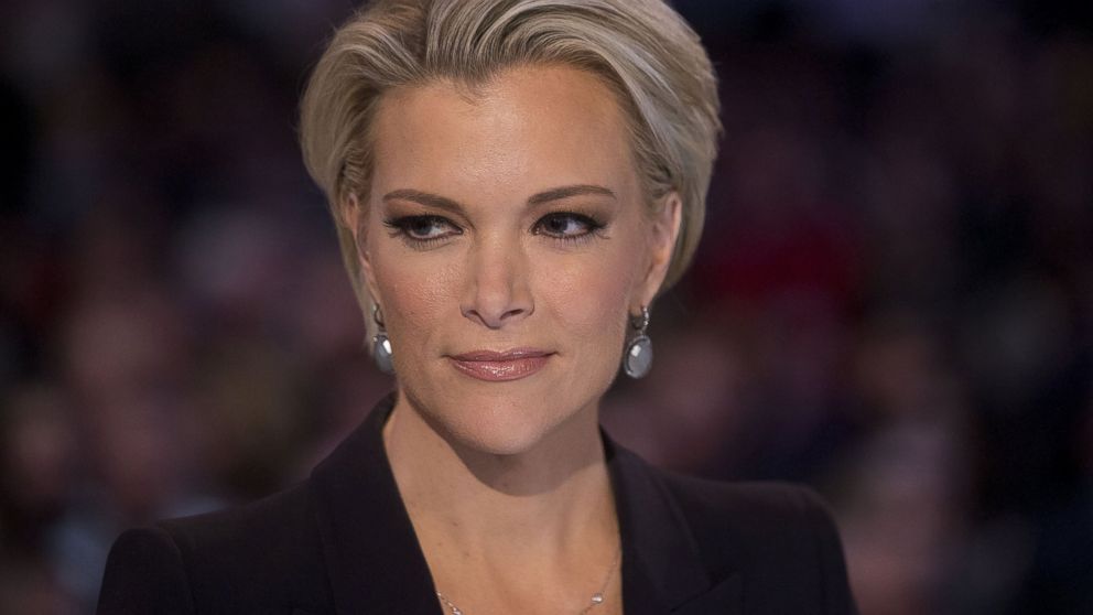 PHOTO:Fox News anchor Megyn Kelly waits to begin the Republican presidential candidate debate at the Iowa Events Center in Des Moines, Iowa,  Jan. 28, 2016.  