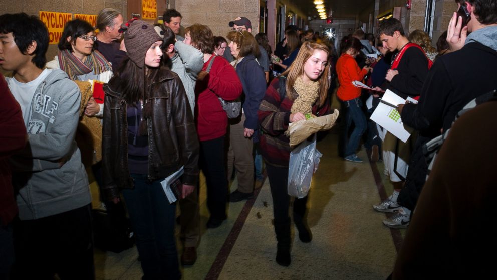PHOTO: Many college students, wait for over two hours to cast their ballots at a polling site on the campus of Iowa State University in Ames, Iowa, Nov. 6, 2012.