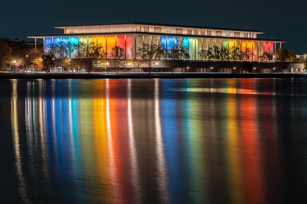 PHOTO: Kennedy Center Lights