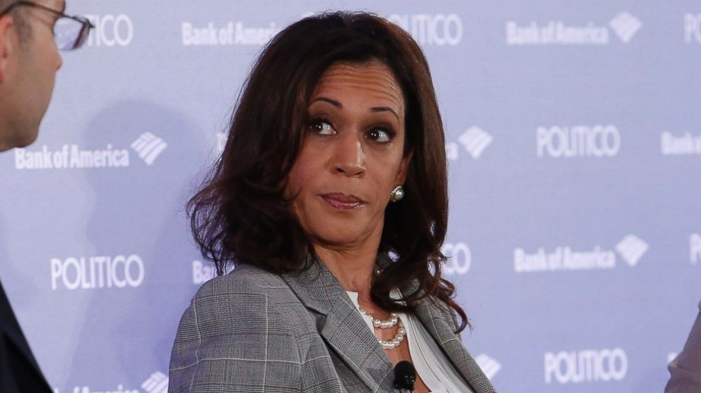 PHOTO: Kamala Harris speaks at a panel at "Politicon" in Los Angeles, Oct. 09, 2015. 