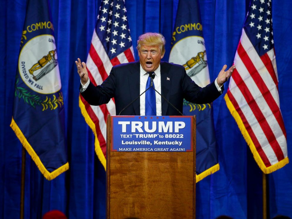 PHOTO: Donald Trump speaks to supporters in Louisville, Kentucky, March 1, 2016.