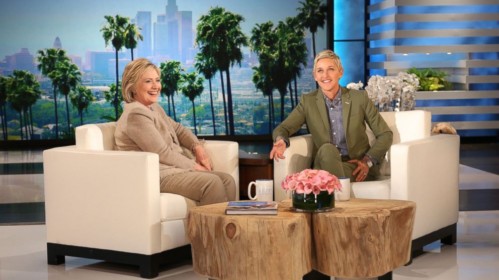 Why Hillary Clinton 'Desperately' Wants Kim Kardashian's Cellphone ...