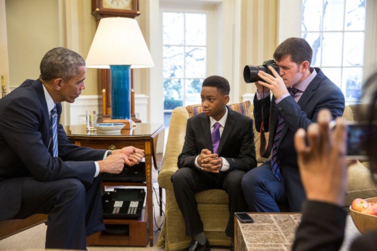 PHOTO: President Barack Obama meets Vidal Chastanet and Nadia Lopez and is photographed by Brandon Stanton for the "Humans of New York" blog in the Oval Office, Feb. 5, 2015. 