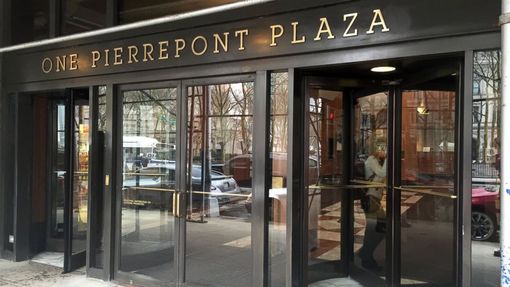 PHOTO: Hillary Clinton's team has officially signed a lease on a campaign headquarters at 1 Pierrepont Plaza in Brooklyn, New York.