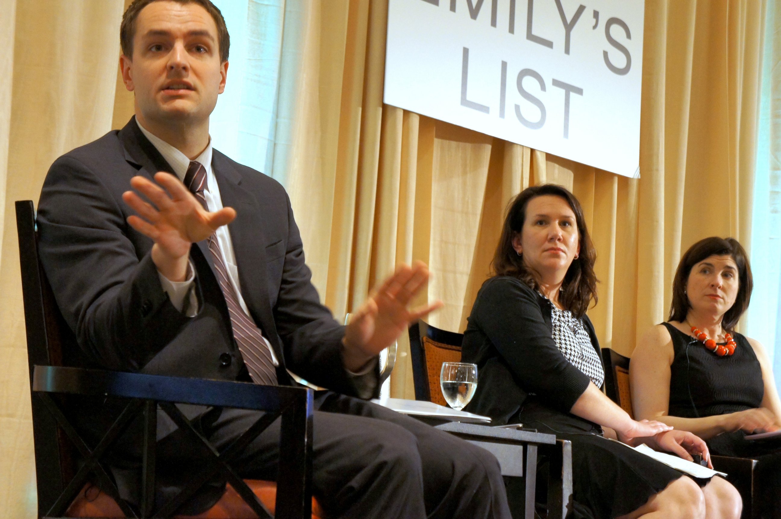 PHOTO: DCCC's Robby Mook speaks with members of Emily's List in this Oct. 25, 2010 file photo.