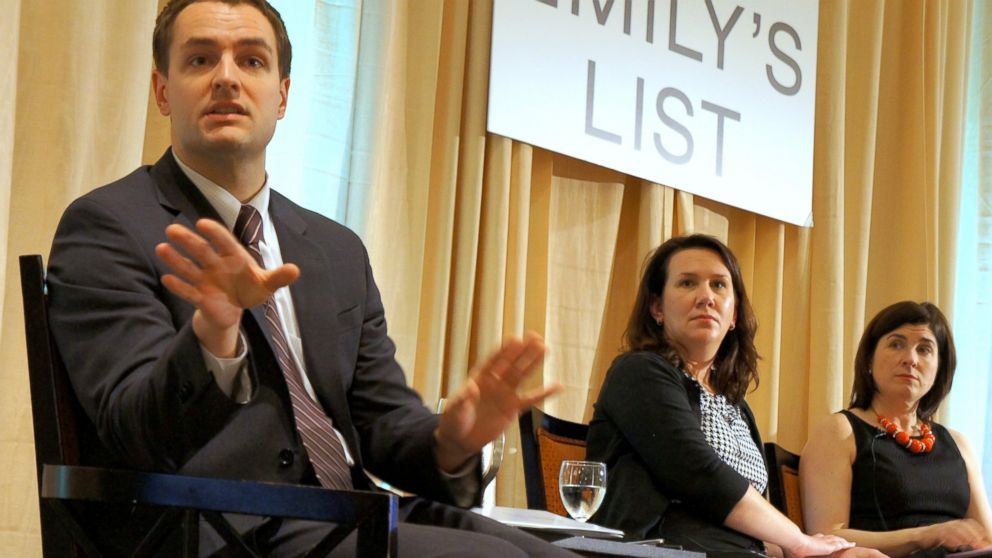 PHOTO: DCCC's Robby Mook speaks with members of Emily's List in this Oct. 25, 2010 file photo.