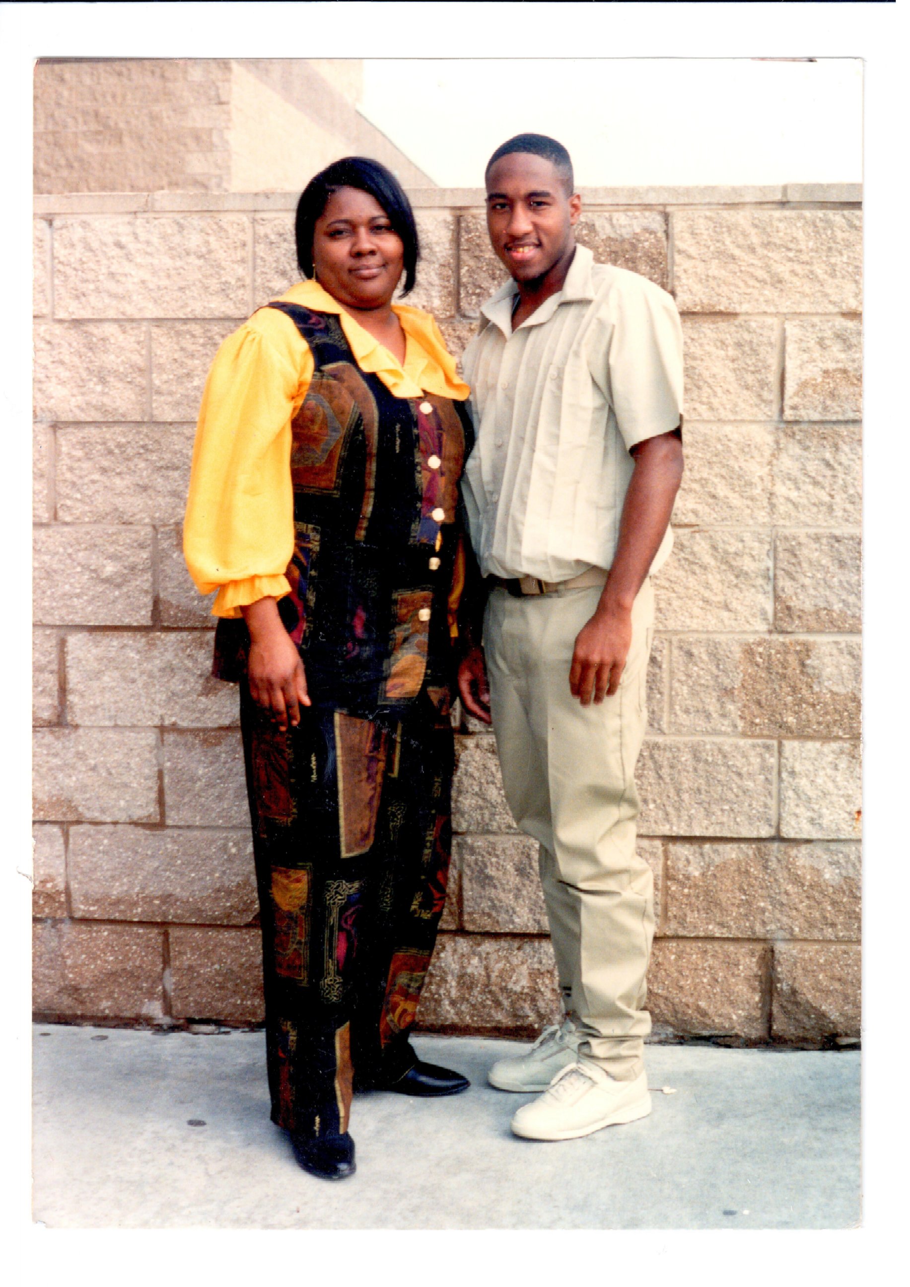 PHOTO: Ronald Evans, right, with his mother, Janice, left, during her first visit to Petersburg Medium-Security Correctional Facility in Hopewell, Va., in 1993. Evans had just turned 19. 