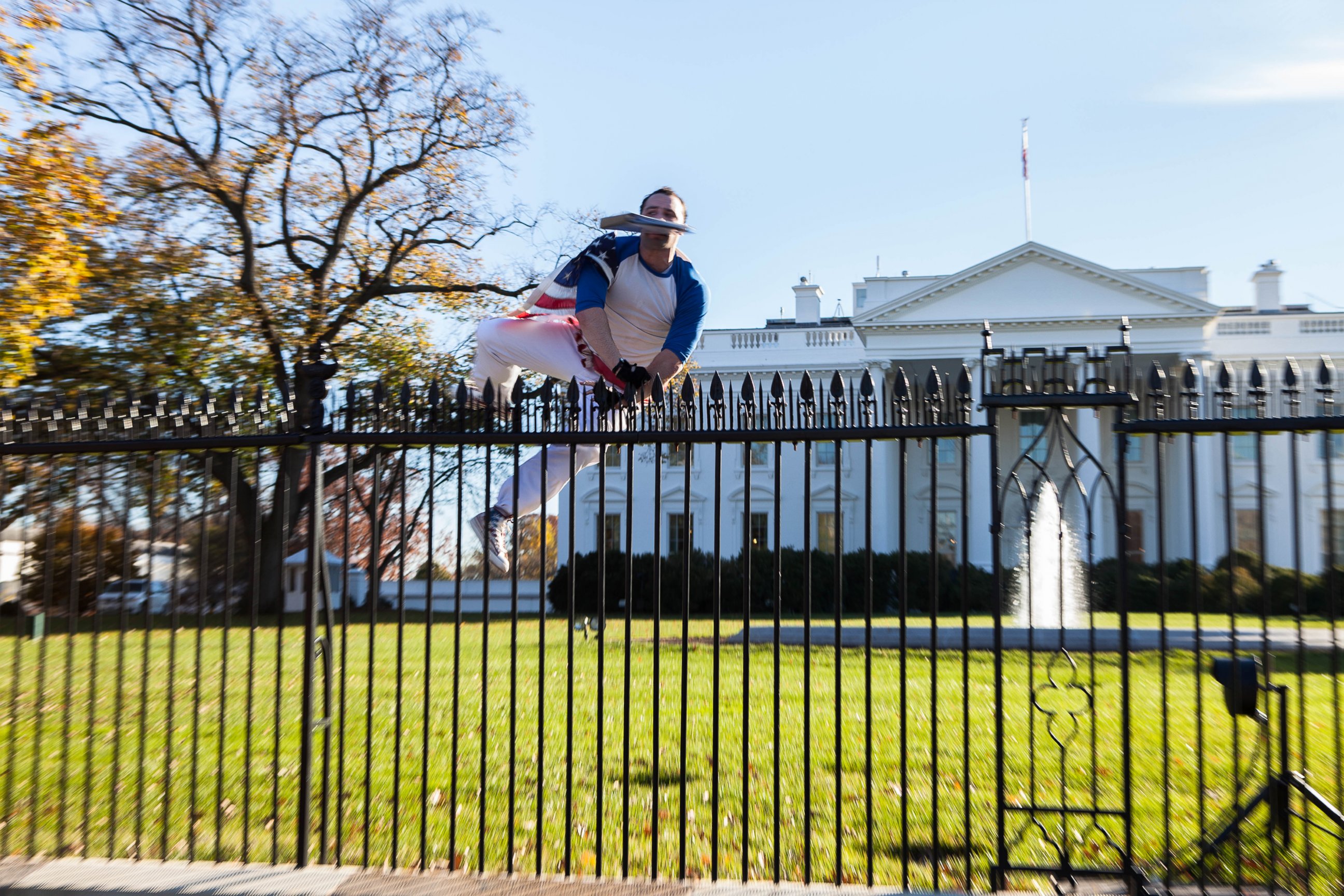 PHOTO: White House fence jumper, Joseph Caputo scaled over the north fence line of the White House Complex gaining access to the North Grounds, Nov. 26 2015.