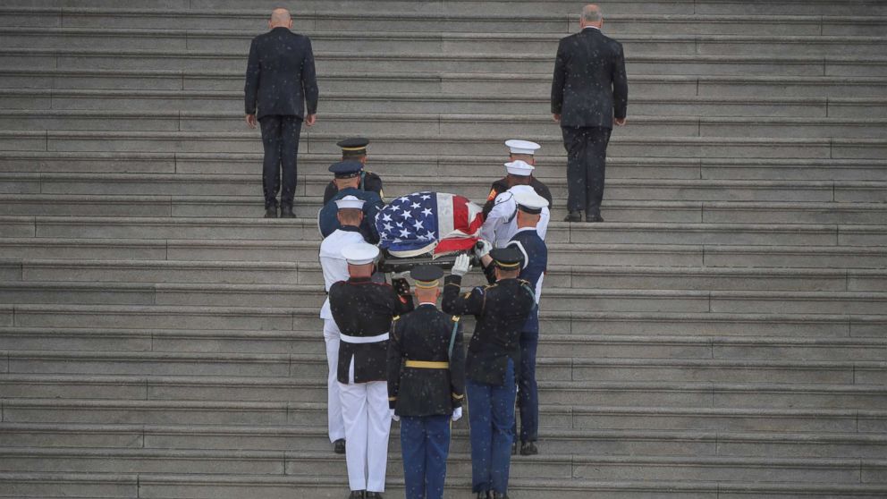 John Mccain S Pallbearers Feature Notable Figures Friends To