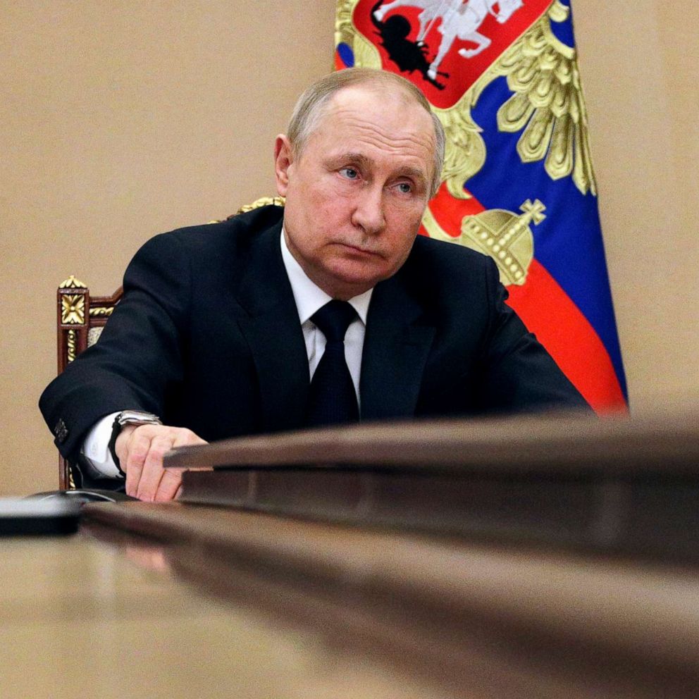 What is the threat of a 'cornered' Putin as the Russia-Ukraine conflict drags on? - ABC News
