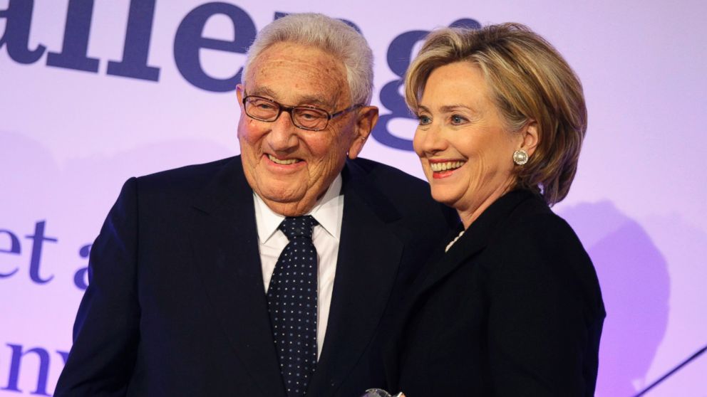 PHOTO: Hillary Clinton receives the "Freedom Award" for the American People from former Secretary of State Henry Kissinger during the Atlantic Council Awards ceremony at the Adlon hotel in Berlin, Nov. 8, 2009.