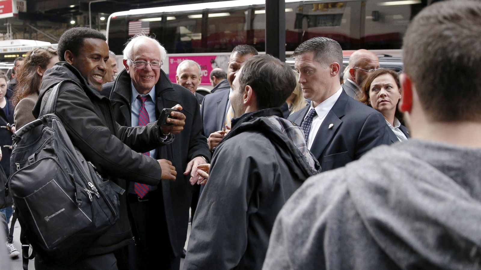 Bernie Sanders Praised for Visiting New York City Public Housing Project -  ABC News