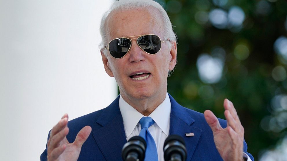 Biden leaves White House for 1st time since getting COVID-19 – ABC News