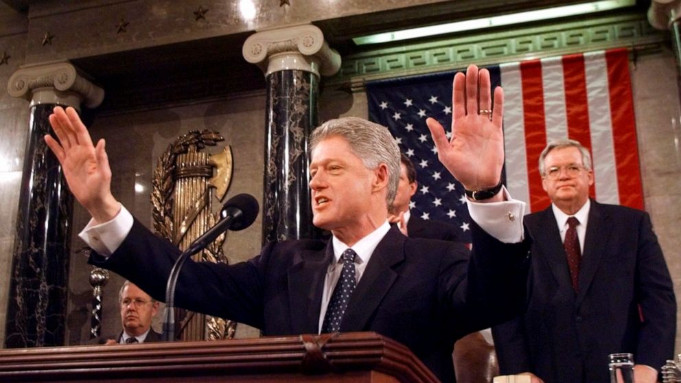 Bill Clinton, Dennis Hastert