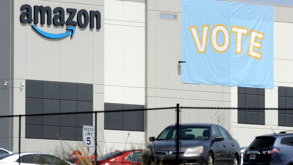 Union: NLRB officer recommends new vote for Amazon workers