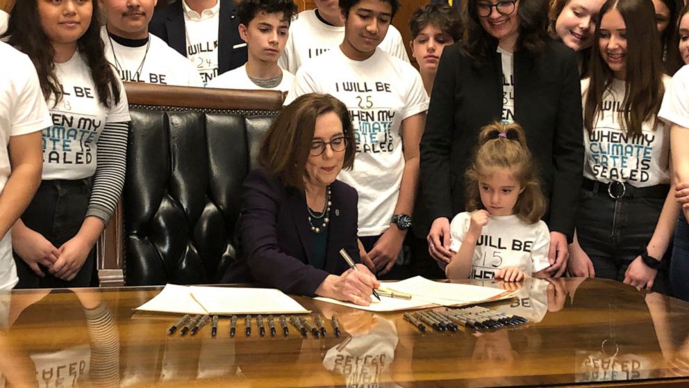 Oregon governor takes sweeping action to cut global warming - ABC News