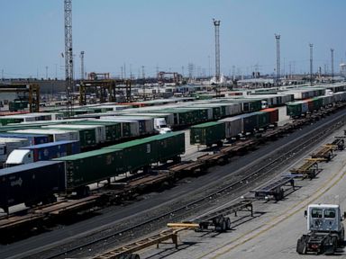 Biden: Tentative railway labor deal reached, averting strike thumbnail