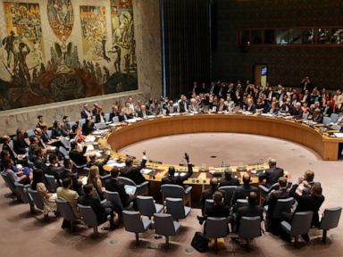 Trump: US demands restoration of UN sanctions against Iran