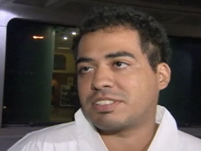 VIDEO: Juan Rodriguez was arrested after streaking at an Obama rally to win $1 million.