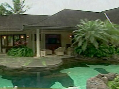 VIDEO: President Obama relaxes with his family in Hawaii.