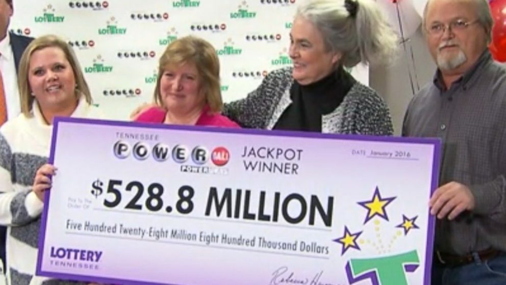 PHOTO: Lottery winners in Nashville, Tenn. on Jan. 15, 2016.