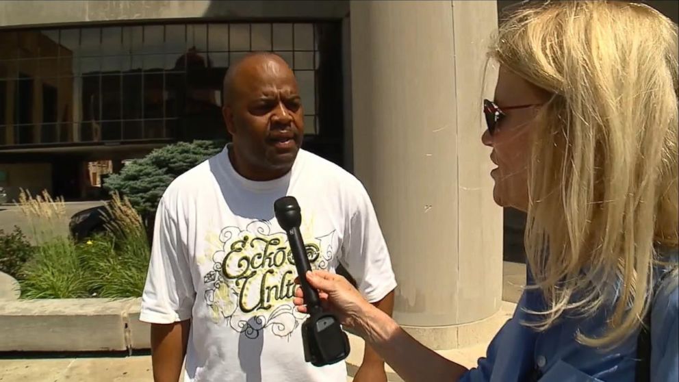 PHOTO: ABC News' Martha Raddatz interviews Michael Walton in Springfield, Ill., July 14, 2016.