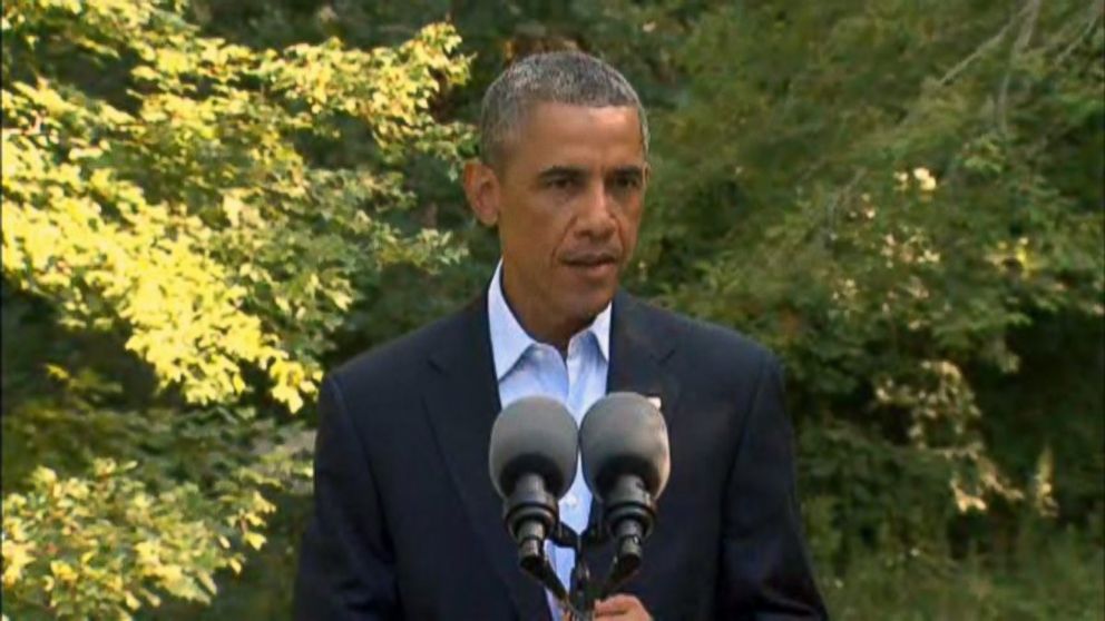PHOTO: President Obama delivers remarks on the situation in Iraq from Chilmark, Mass., Aug. 11, 2014. 