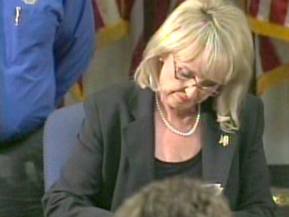 VIDEO: Governor Jan Brewer announces that she will sign AZ immigration bill.