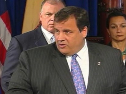 VIDEO: N.J. Gov. Chris Christie says President Obama is playing political football.