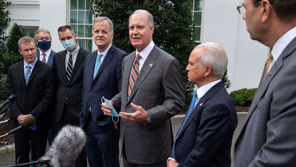 PHOTO: Southwest Airlines Chairman and CEO Gary Kelly, center, speaks alongside other airline executives, following a meeting at the White House about extending economic assistance to the airlines, Sept. 17, 2020.