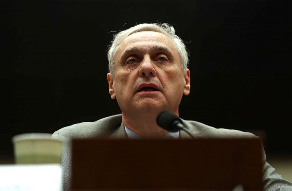 PHOTO: Ninth Circuit Appeals Court Judge Alex Kozinski testifies during a House Judiciary Committee hearing on March 16, 2017, in Washington.