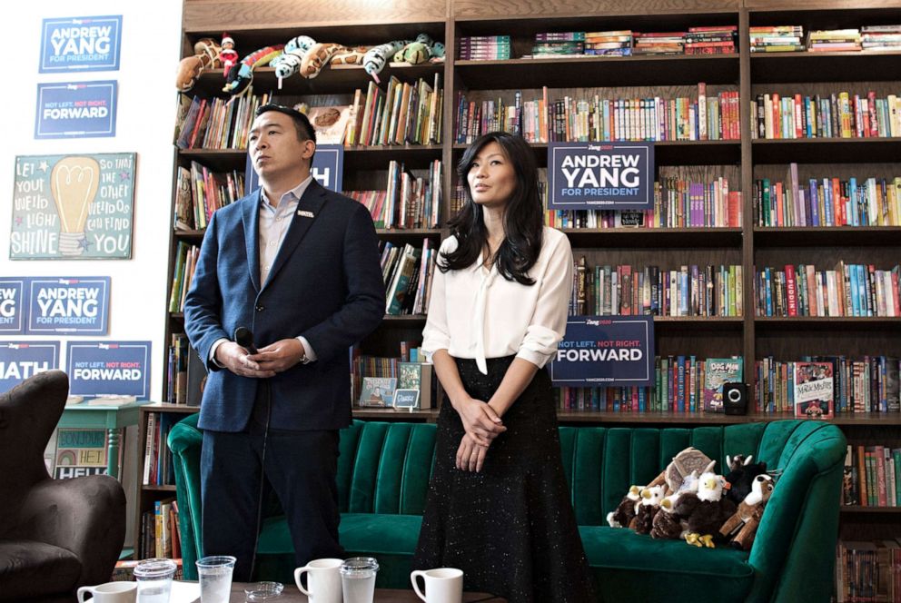 PHOTO: Democratic presidential candidate Andrew Yang and his wife Evelyn campaign at the Sidekick Coffee house in Iowa City, Iowa, Dec. 14, 2019.