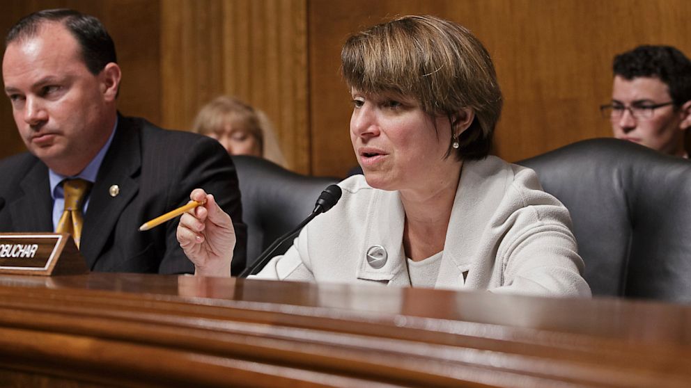 In the Shadow of Hillary Clinton, Klobuchar Travels to Iowa - ABC News