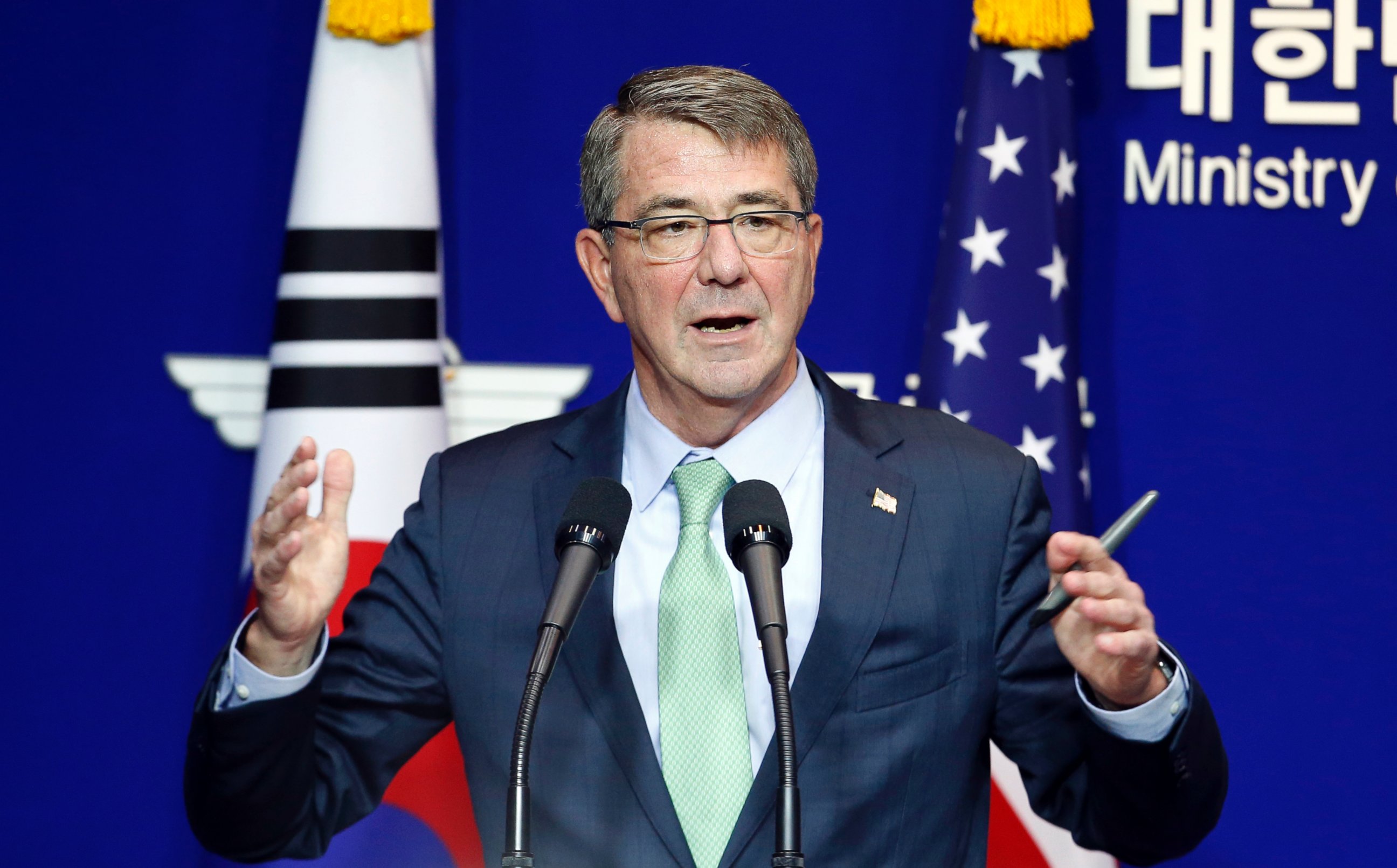 PHOTO: U.S. Defense Secretary Ash Carter during a joint news conference with South Korean Defense Minister Han Min Koo after the 47th Security Consultative Meeting at Defense Ministry on Nov. 2, 2015. in Seoul, South Korea.